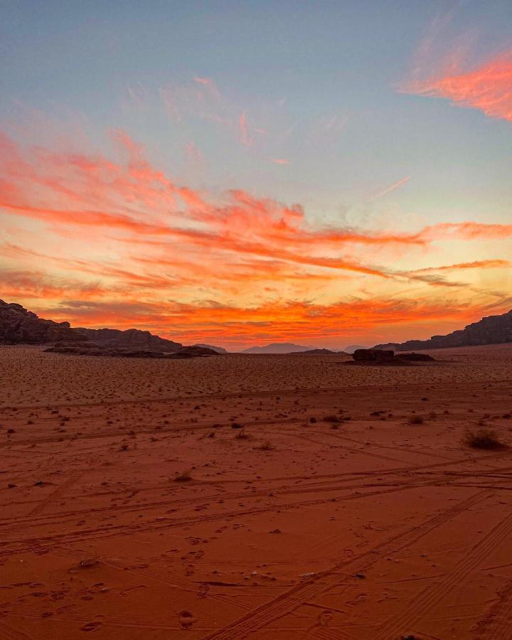 Wadi Rum Silk Road Camp ภายนอก รูปภาพ