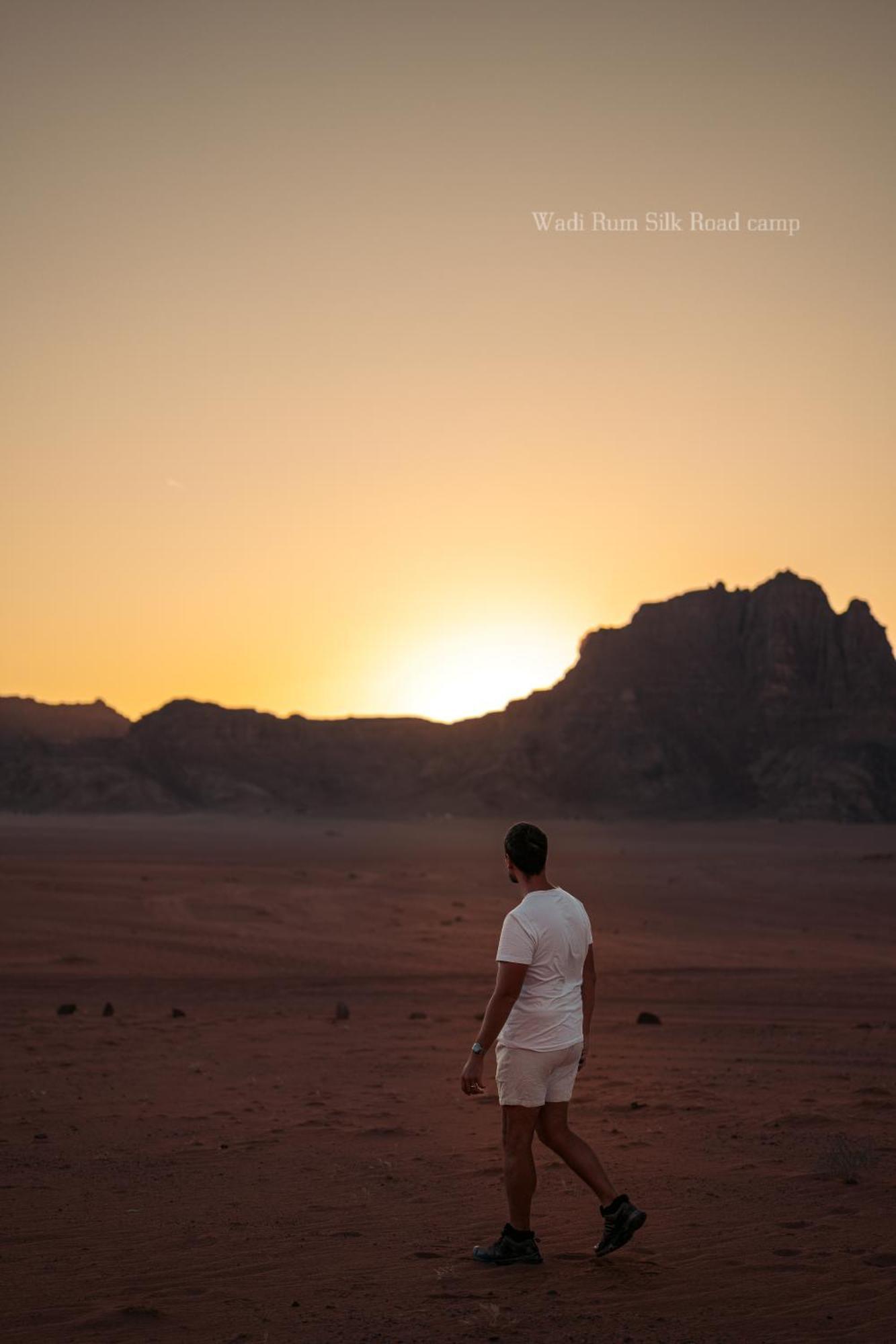 Wadi Rum Silk Road Camp ภายนอก รูปภาพ