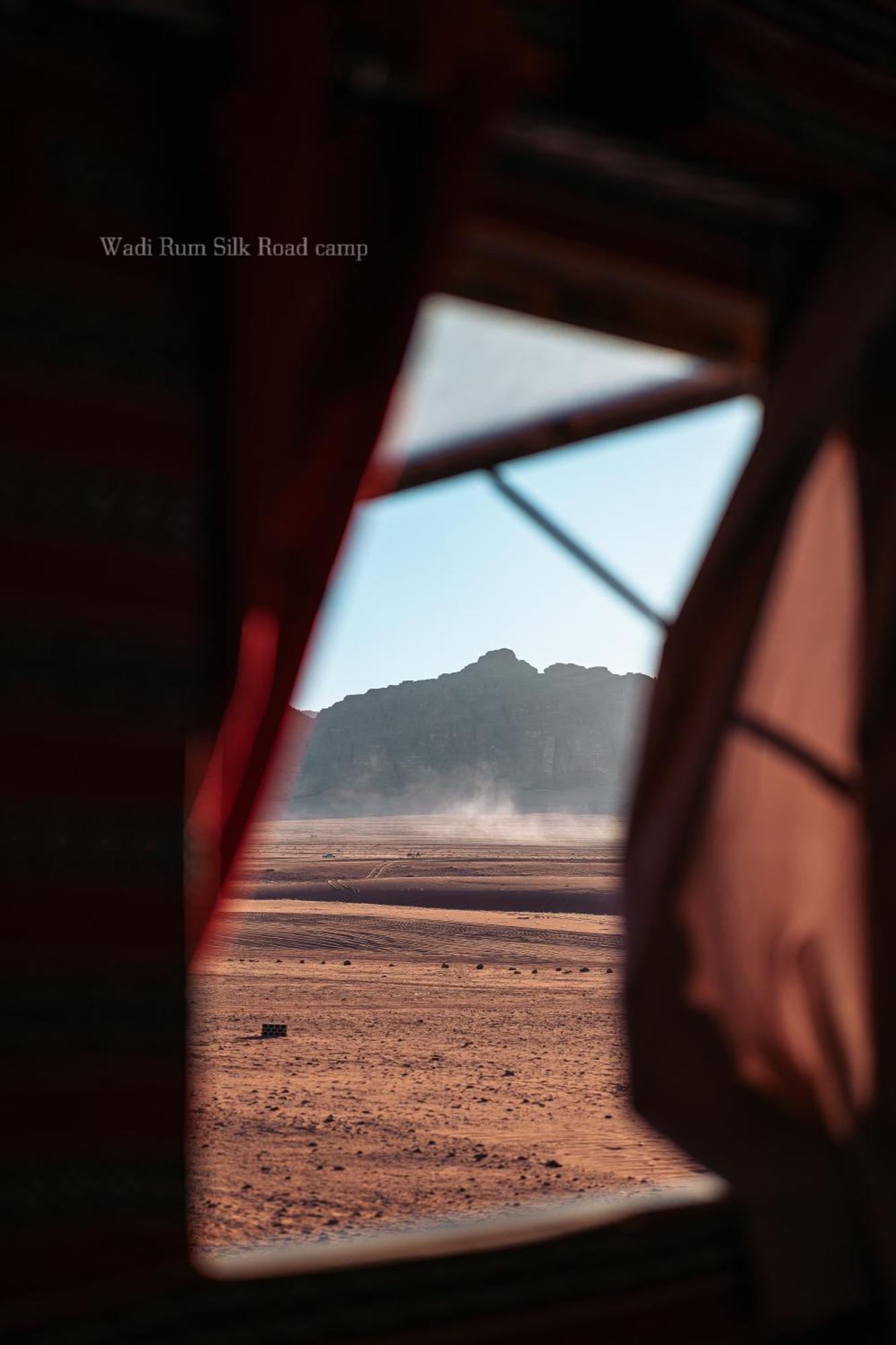 Wadi Rum Silk Road Camp ภายนอก รูปภาพ